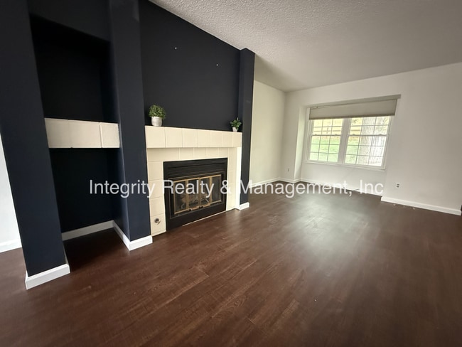 Building Photo - 1818 S Quebec Way
