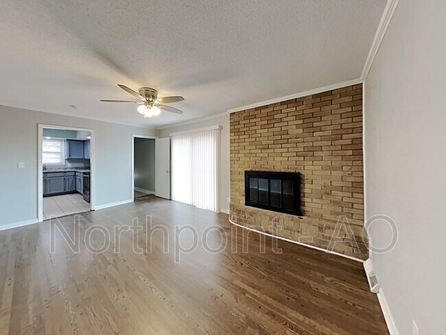Building Photo - 11401 E 61st Terrace