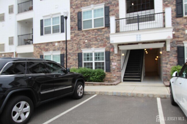 Foto del edificio - 814 Stiller Ln