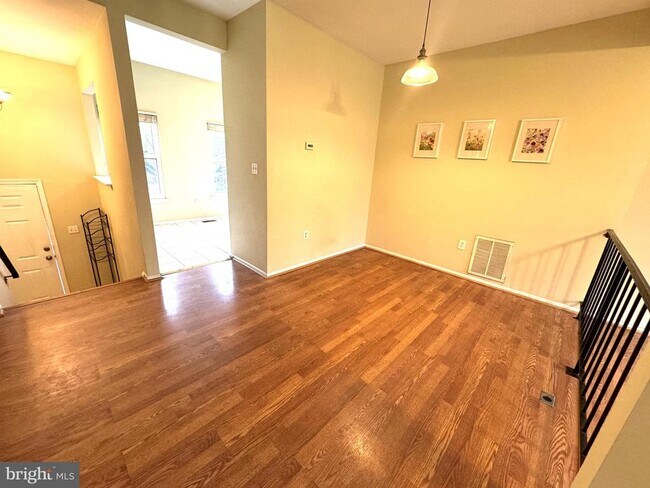 Building Photo - 740 Ivy League Ln