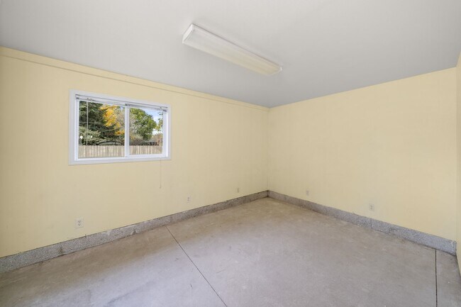 Building Photo - 12709 E 31st Ave