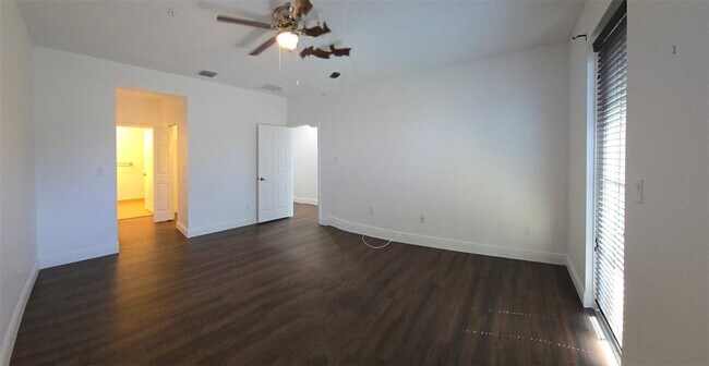 Foto del edificio - 929 SW 147th Ave
