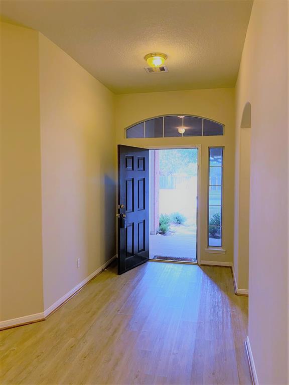 Foto del edificio - 3238 Sunny Meadows Ln