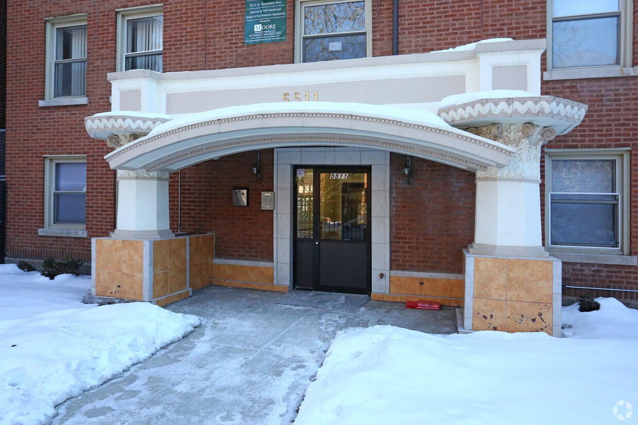 Building Photo - 5511 N Kenmore Apartments