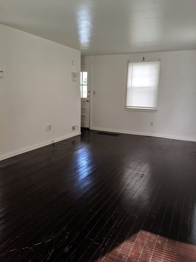 Building Photo - 2 br, 1 bath House - 1022 KELLY DRIVE