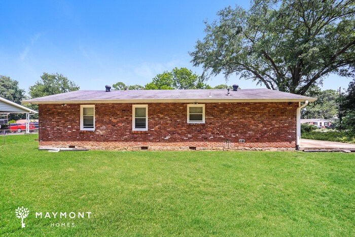 Building Photo - 6197 Castlewood Dr