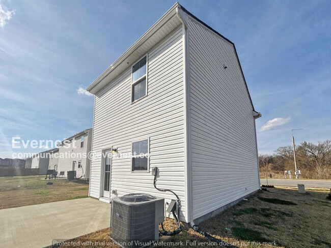 Photo - 3 Bed/2.5 Bath Home with Garage / Pet-Friendly /Available Now!