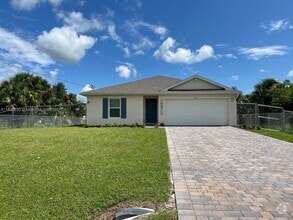 Building Photo - 3051 S Beechwood Cir