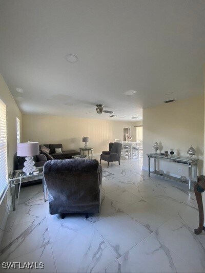 Foto del edificio - 102 SE 43rd Terrace