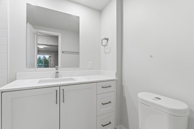 Building Photo - 14 Conway Dr