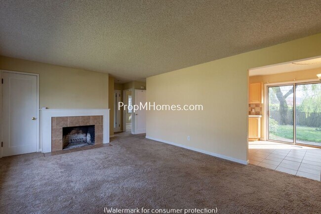 Building Photo - Two Bedroom Single Level Home In Beaverton...
