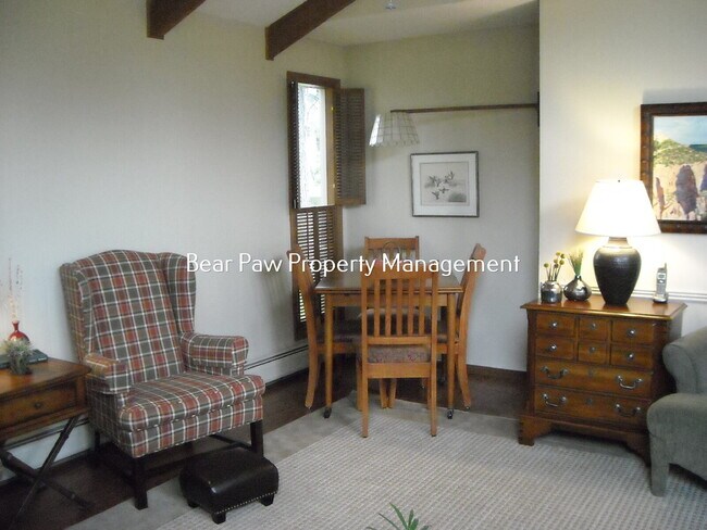 Building Photo - "Spacious 4-Bedroom Townhouse Retreat with 4 Full Baths in Scenic Evergreen!"