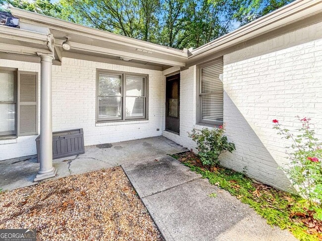 Foto del edificio - 1840 Cooper Lake Dr SE