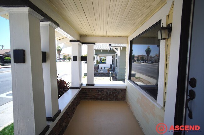 Foto del edificio - Charming 3BR/2BA Home in the Heart of Downtown Bakersfield