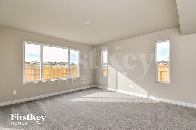 Foto del edificio - 10189 Luneth Dr