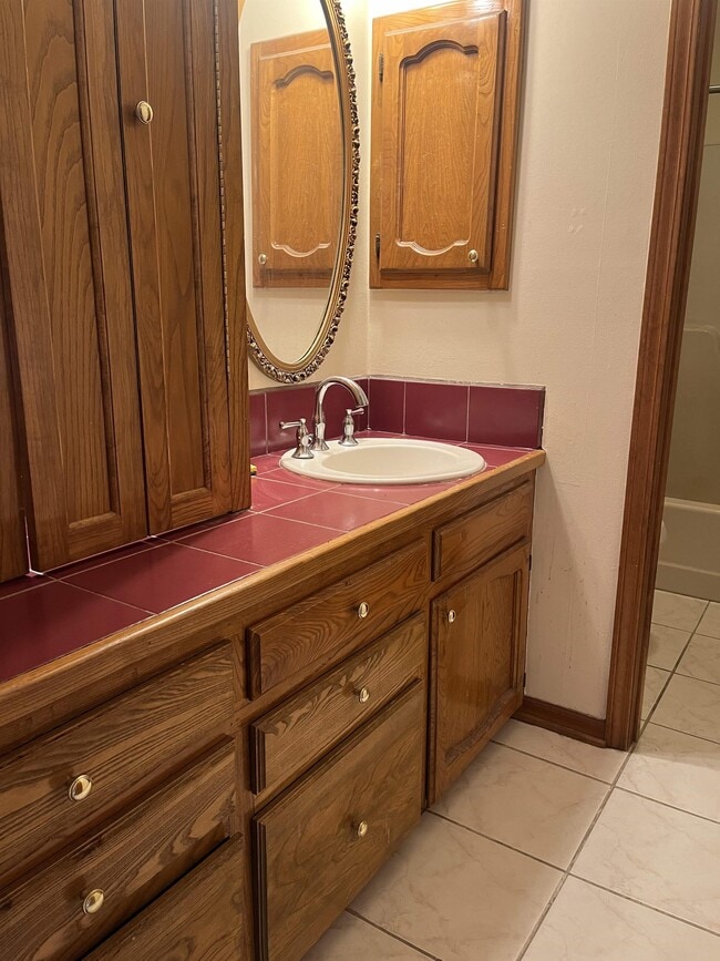 Building Photo - 5351 Sleepy Hollow Dr