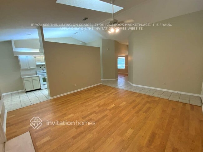 Foto del edificio - 8610 Wyndhurst Dr
