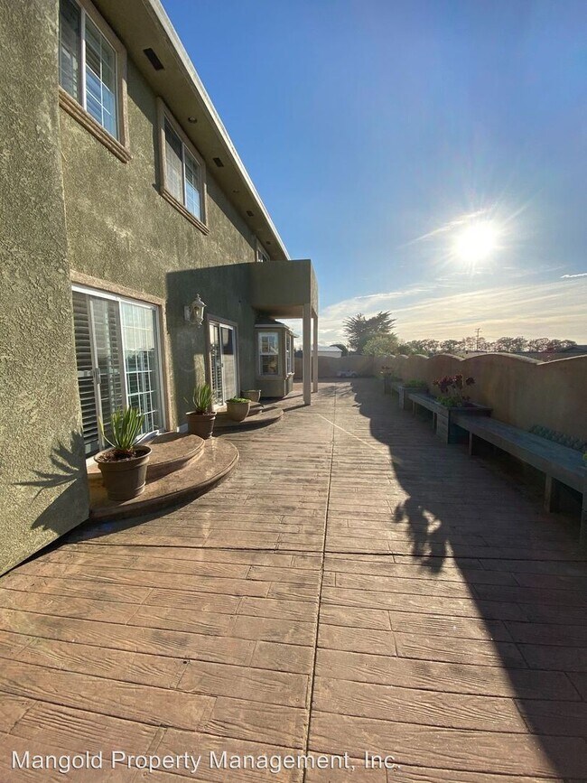 Foto del edificio - 7 br, 4 bath House - 482 Larson Court