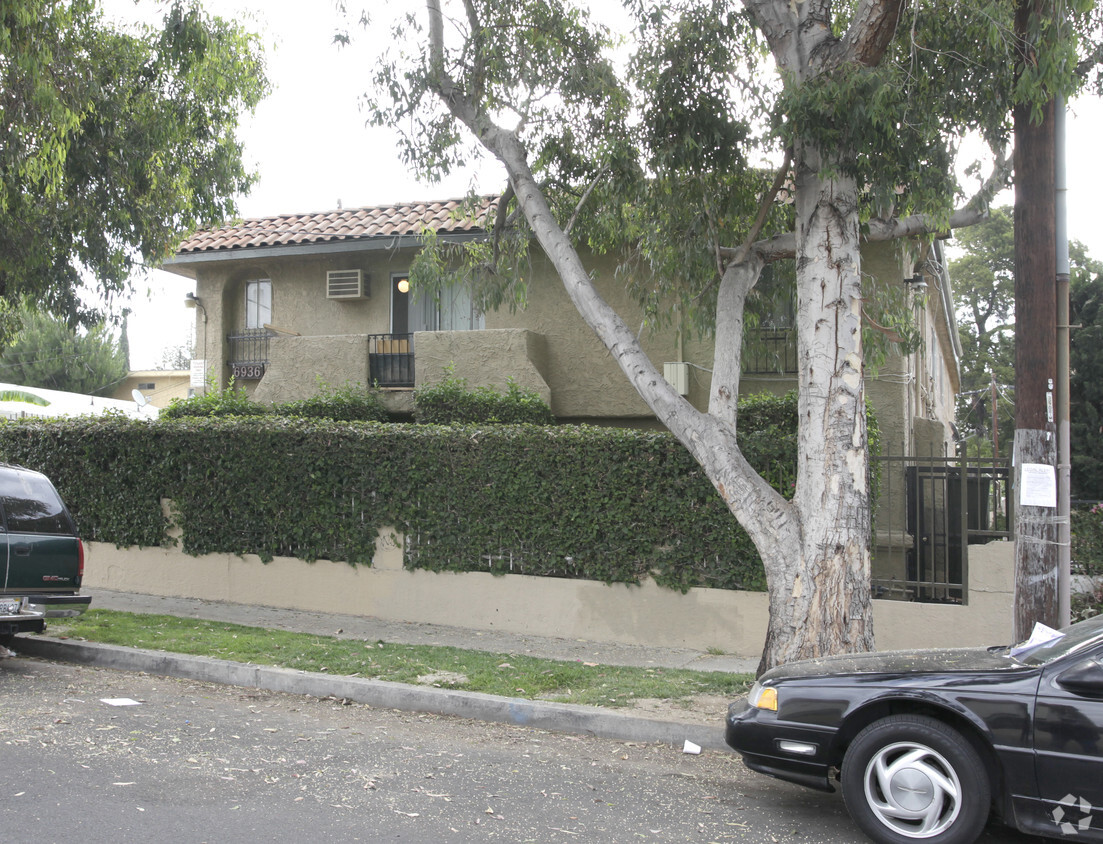 Building Photo - 6936 Morella Ave