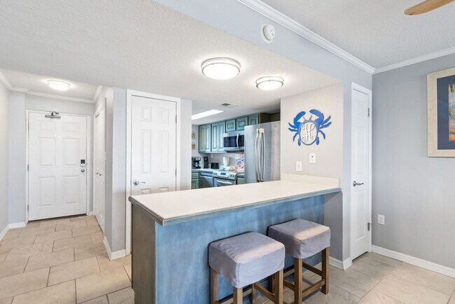 Foto del edificio - 615 W Beach Blvd