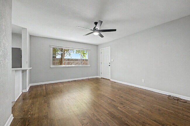 Foto del edificio - 2912 S Delaware St