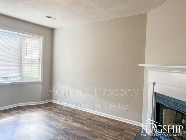 Foto del edificio - 3818-38J5 Sterling Pointe Dr