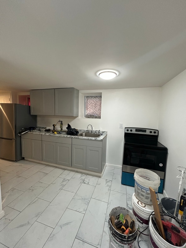 Building Photo - 94 Eaton Pl