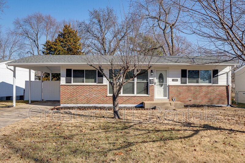 Primary Photo - 1225 Bellarmine Ln