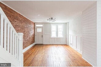 Building Photo - 138 Laurel St