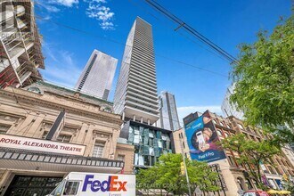 Building Photo - 224-1224 King St W
