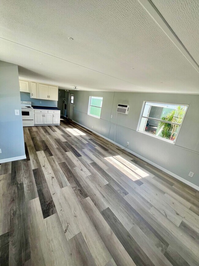 Foto del edificio - Newly Remodeled 2BR/1BA Auburndale Mobile ...