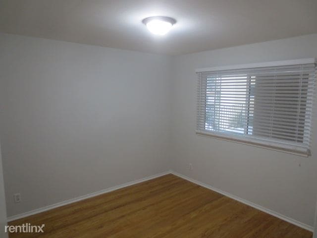 Primary Photo - 350 Newton Ave