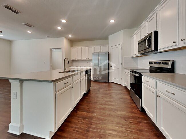 Foto del edificio - 12331 Paperbark Pl