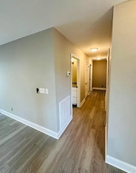 Hallway - 1548 N Concord Rd
