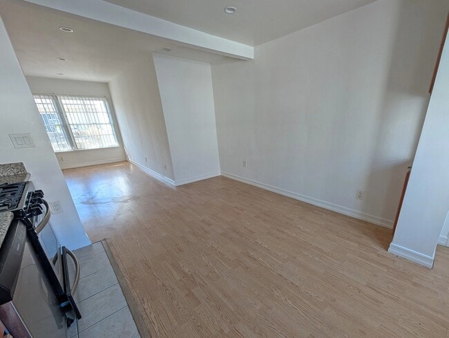 Building Photo - 1051 S Wooster St