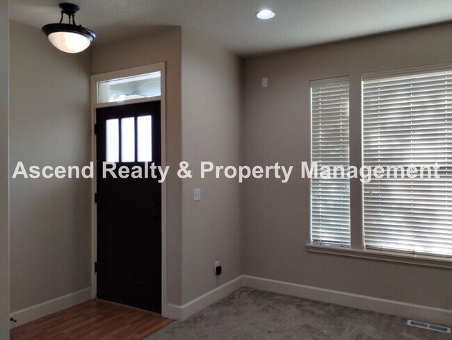 Building Photo - Available Now Bethany End Unit Townhome Op...