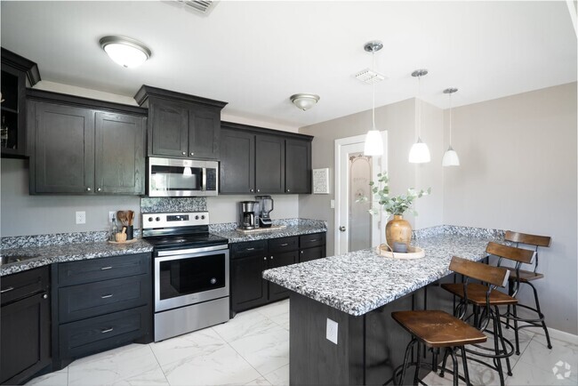 Building Photo - 1512 River Bend Dr