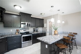 Building Photo - 1512 River Bend Dr