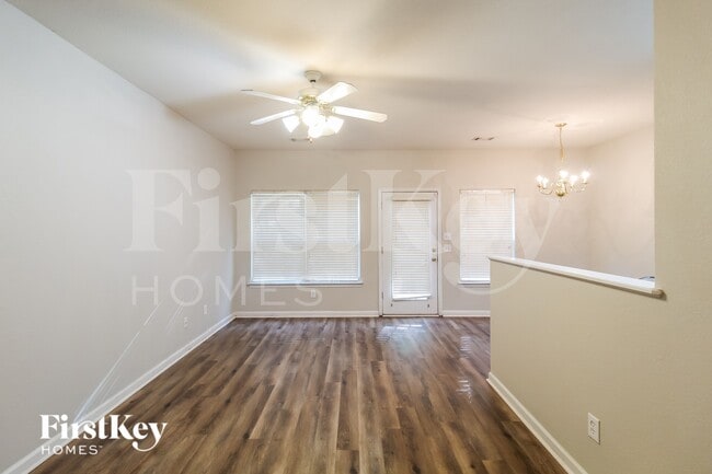 Building Photo - 243 Brookview Dr
