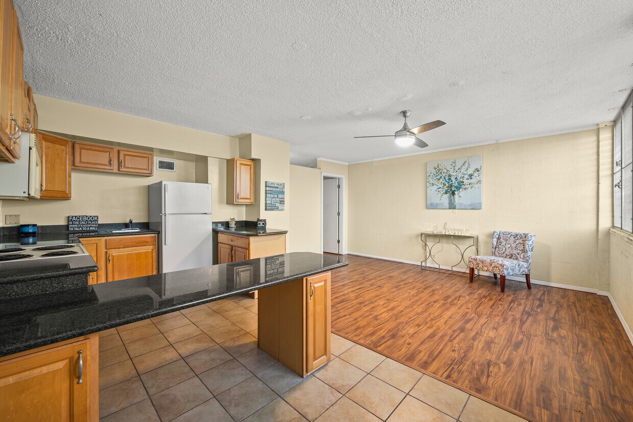 Foto principal - 94-249 Waikele Rd