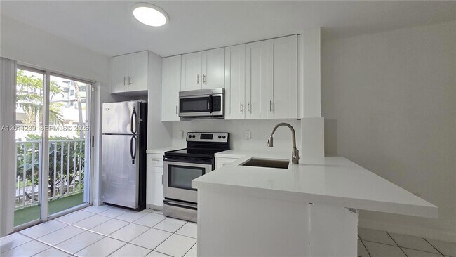 Photo - 2575 SW 27th Ave Apartment