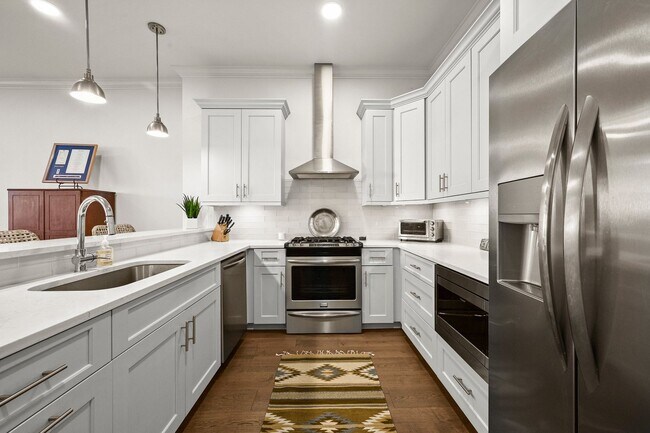 Foto del edificio - Luxury Living - 1 Bedroom, 1 Bath Condo fo...