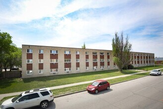 Building Photo - 66 Killarney Ave