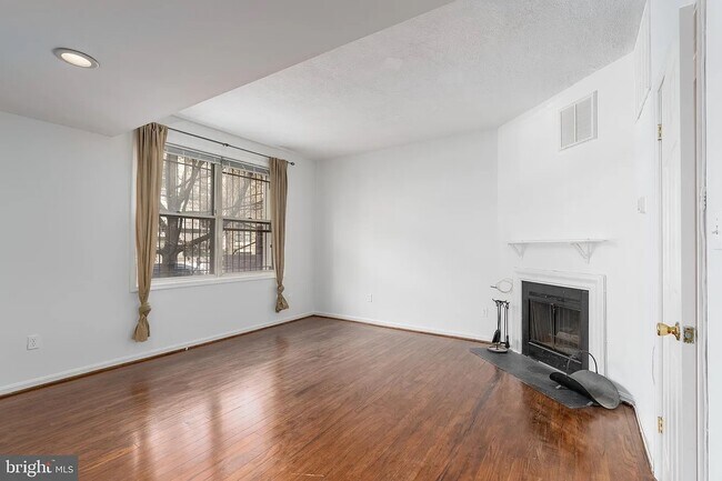 Foto del edificio - 1830 California St NW