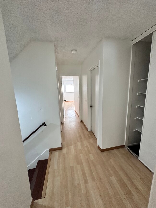 Building Photo - 2415 Mercedes Ave