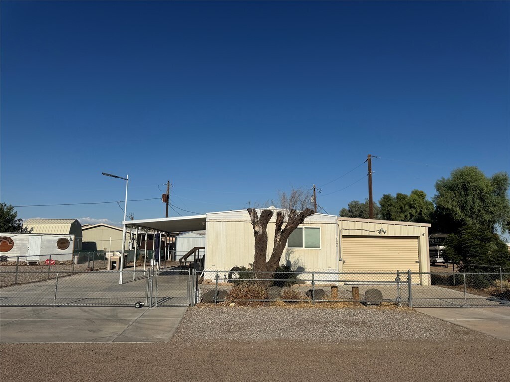 Primary Photo - 7866 Meadowlark St