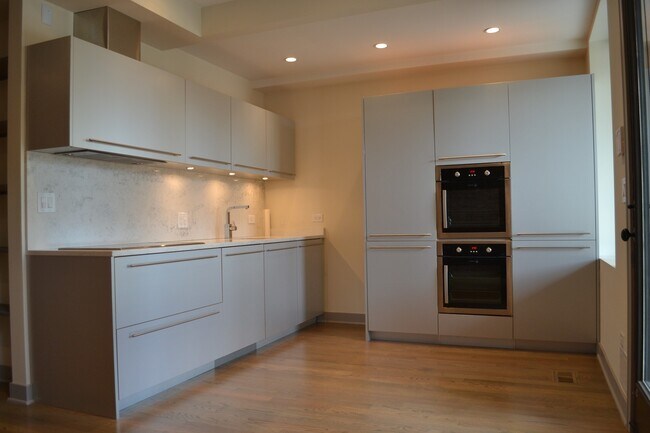 Foto del edificio - 903 S Loomis St