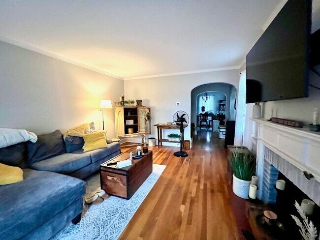 Foto del edificio - 36 Bennett Ave