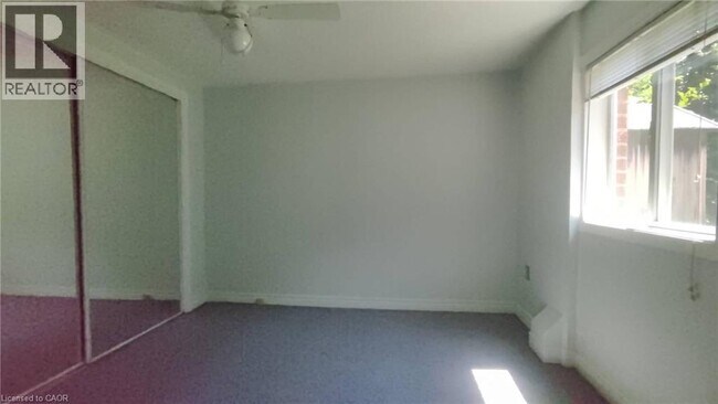Building Photo - 144 Huntingwood Ave