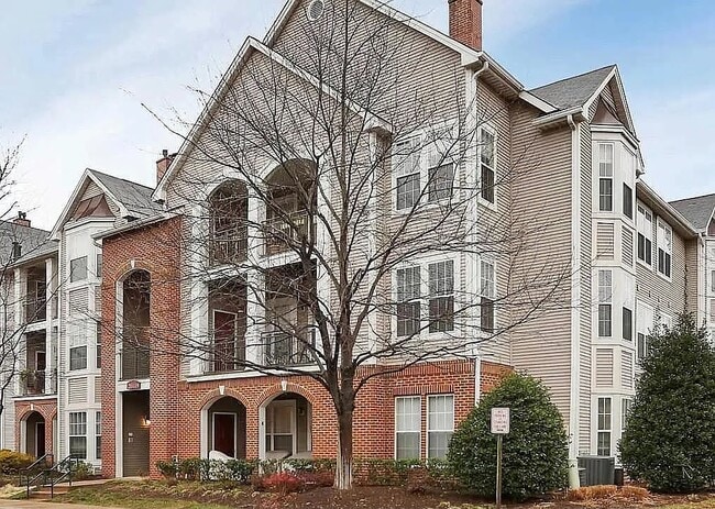 Foto del edificio - 20419 Riverbend Sq